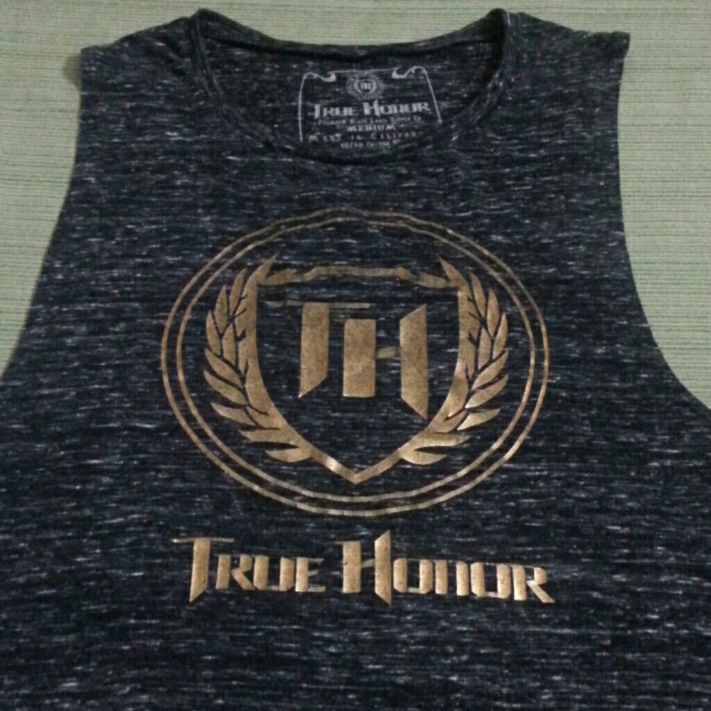 TRUE HONOR BEAUTIFUL TOP TANK LIVE WITH HONOR